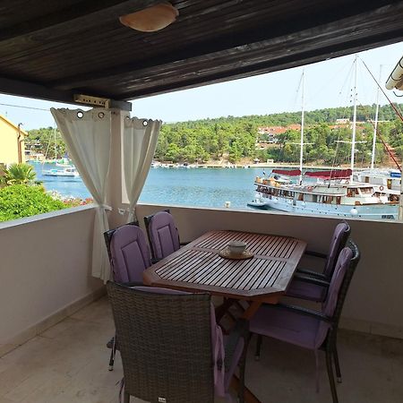 Two-Bedroom Apartment With Sea View,Big Terrase And Garden Stari Grad  Exteriér fotografie