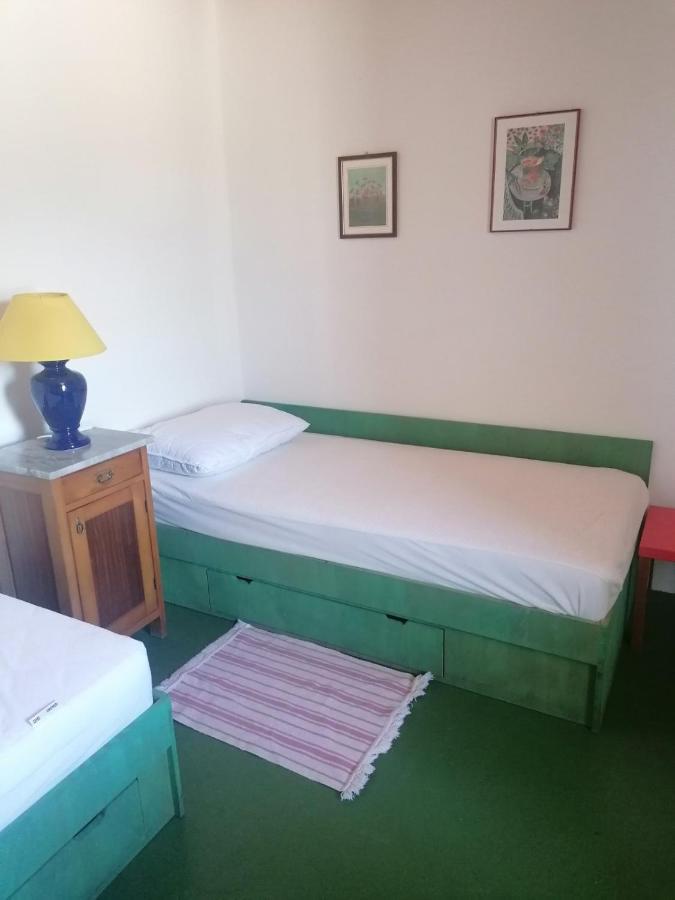 Two-Bedroom Apartment With Sea View,Big Terrase And Garden Stari Grad  Exteriér fotografie
