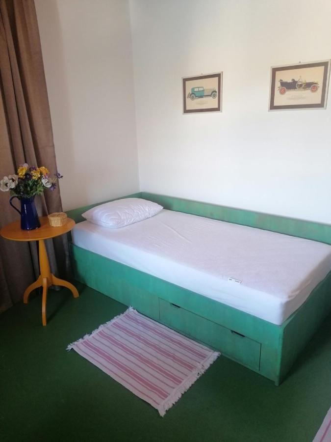Two-Bedroom Apartment With Sea View,Big Terrase And Garden Stari Grad  Exteriér fotografie