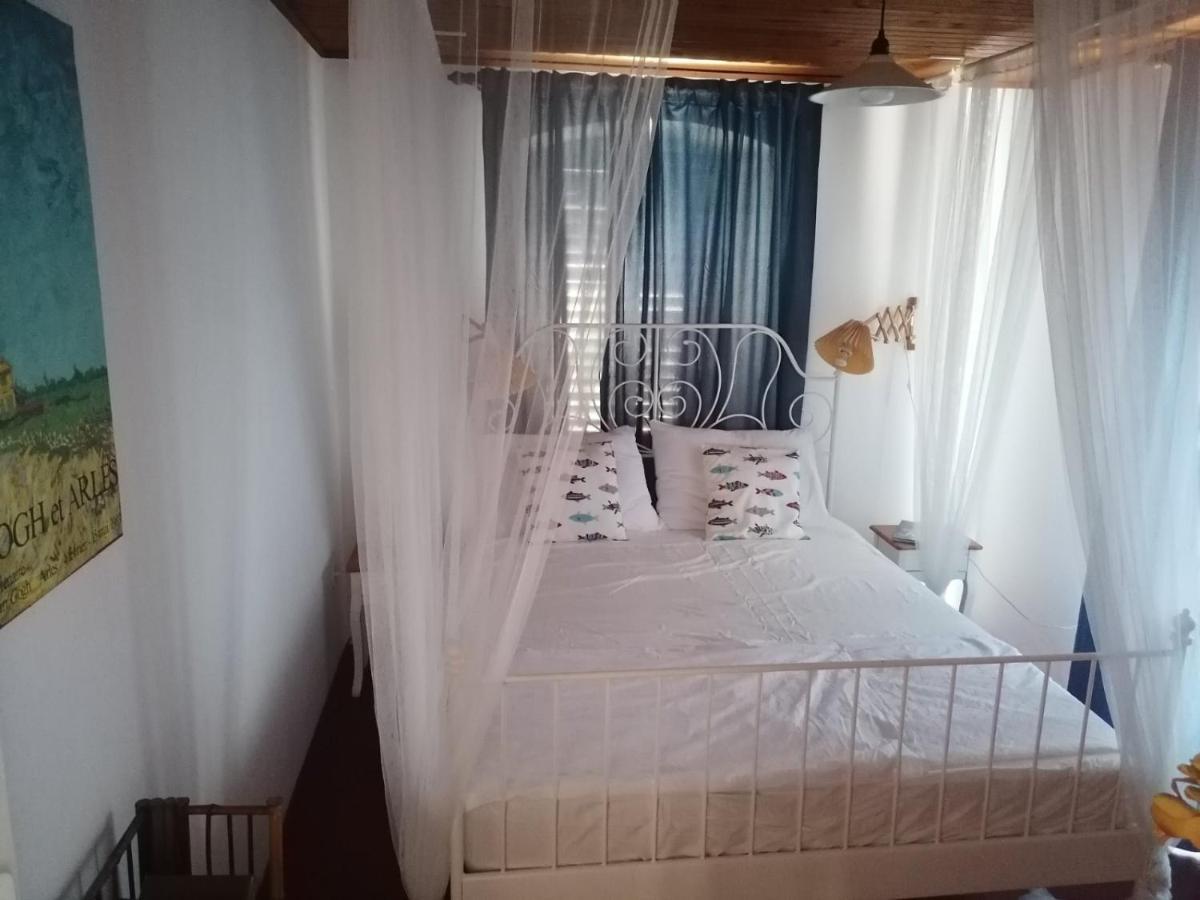 Two-Bedroom Apartment With Sea View,Big Terrase And Garden Stari Grad  Exteriér fotografie